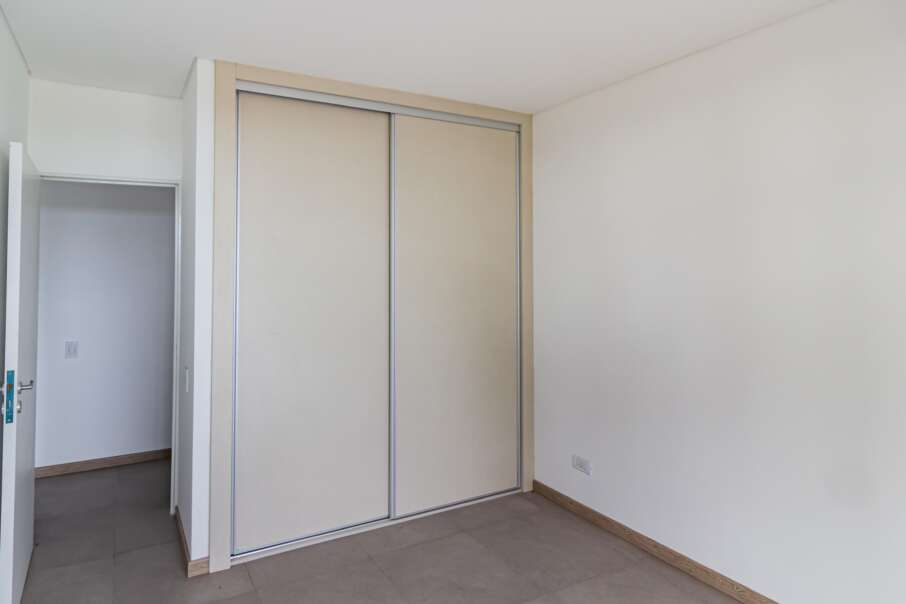 AV. SAN MARTÍN 1392 10 02 – TORRE PARAISO