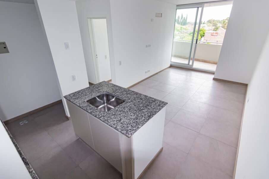 AV. SAN MARTÍN 1392 10 02 – TORRE PARAISO