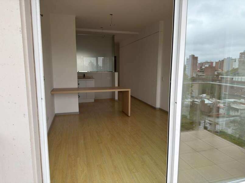 AV FRANCIA 993 07 02