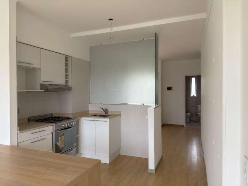 AV FRANCIA 993 07 02