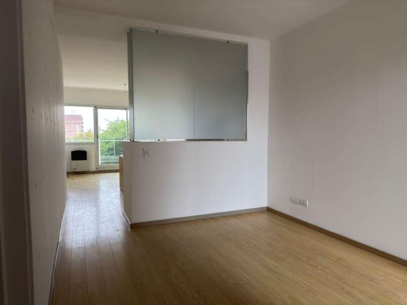 AV FRANCIA 993 07 02