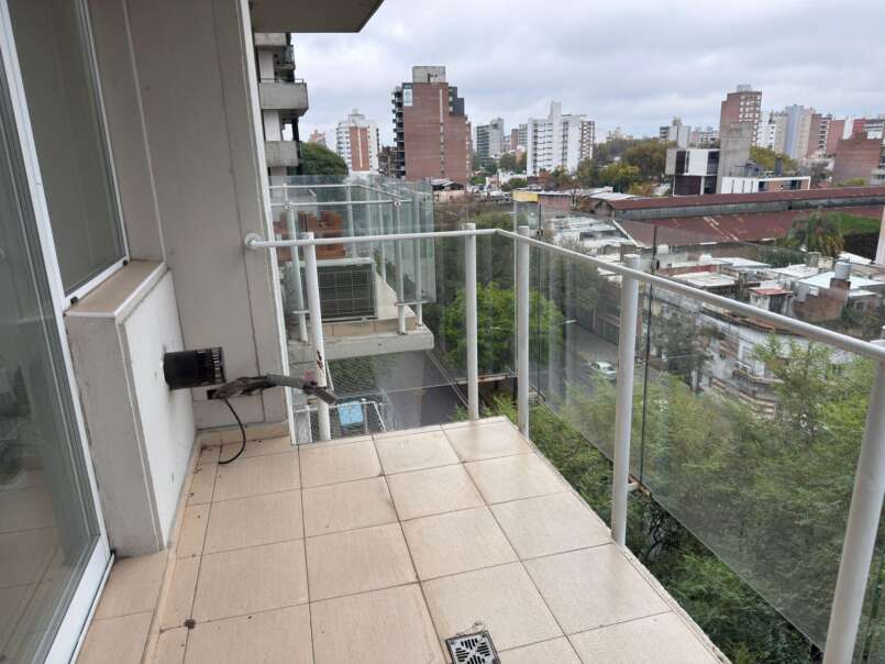 AV FRANCIA 993 07 02