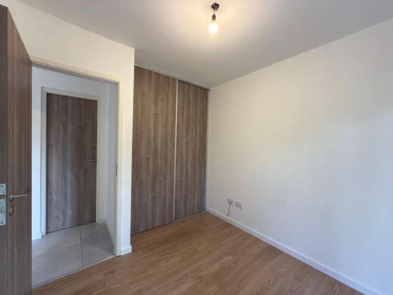 Cerrito 495 02 02